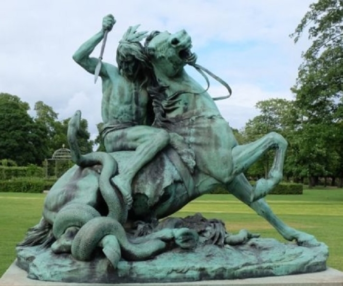 Fight with a snake sculpture in The King's Garden, Copenhagen