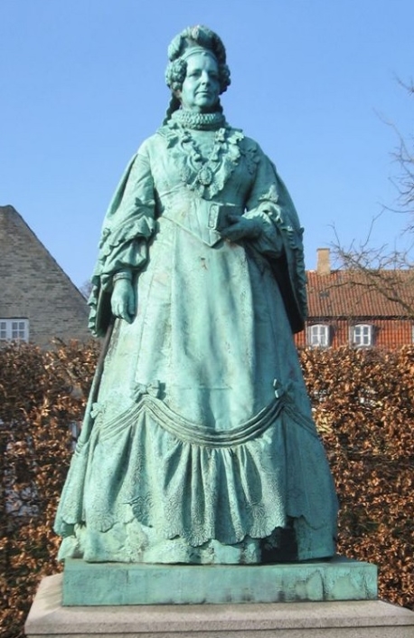 Queen Caroline Amalie statue in The King's Garden, Copenhagen